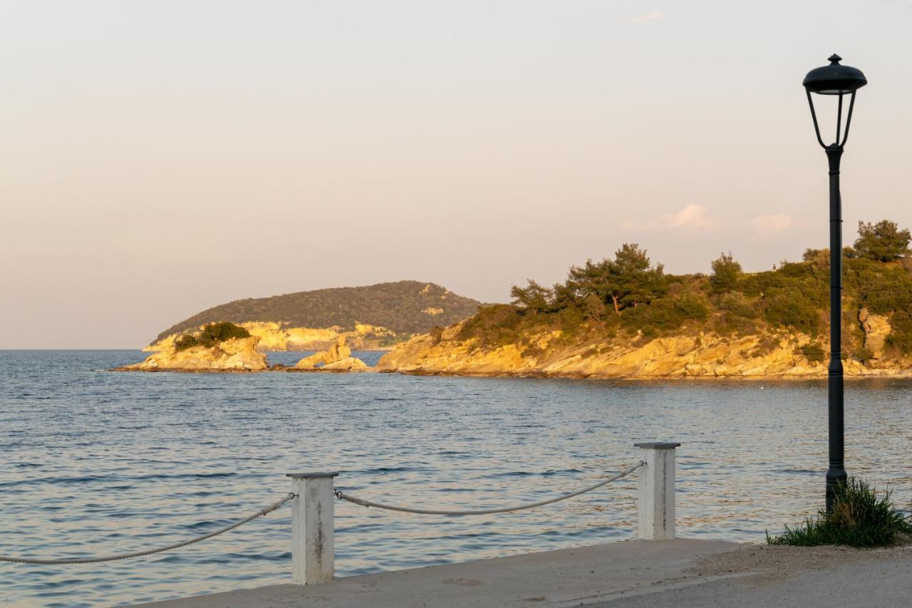 Just On The Sea 1 Villa Nea Iraklitsa Eksteriør bilde